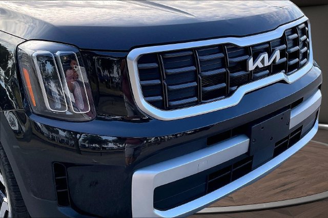 Used 2024 Kia Telluride S AWD/4WD image 27