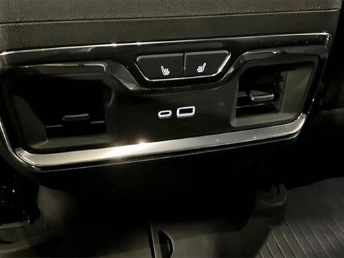 Certified 2024 Chevrolet Silverado 1500 High Country w/ Technology Package image 28