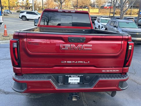 Used 2024 GMC Sierra 2500 Denali w/ Technology Package image 7