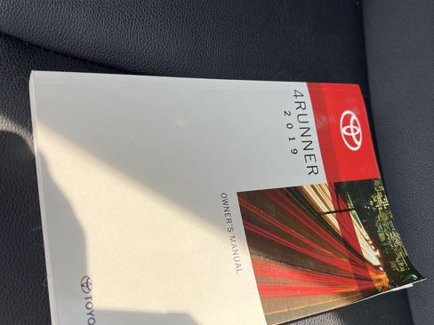 Used 2019 Toyota 4Runner TRD Off-Road Premium AWD/4WD image 20