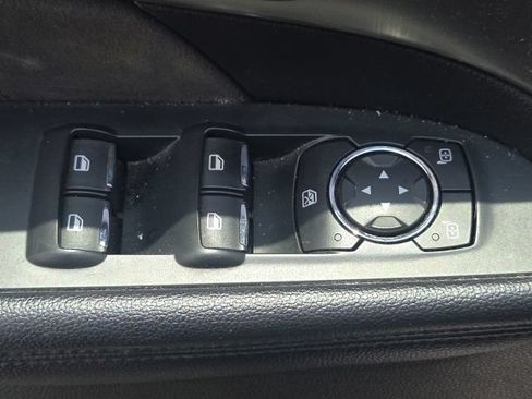 Used 2018 Ford Explorer XLT w/ Equipment Group 202A AWD/4WD image 25