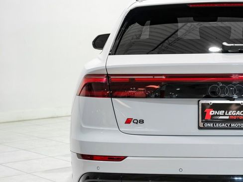Used 2024 Audi Q8 Prestige image 42