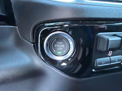 New 2026 GMC Sierra 1500 Elevation image 11