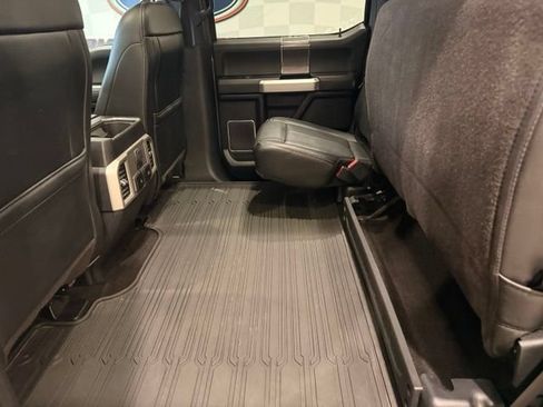 Used 2019 Ford F150 Lariat w/ Equipment Group 502A Luxury AWD/4WD image 17
