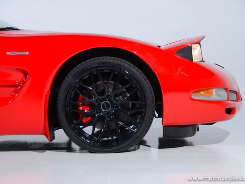 Used 2001 Chevrolet Corvette Z06 w/ Memory Pkg image 11