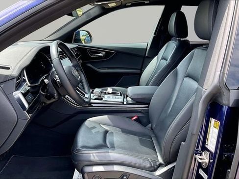 Used 2023 Audi Q8 Premium Plus w/ Premium Plus Package image 27