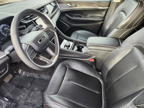 Used 2023 Jeep Grand Cherokee Limited w/ Trailer Tow Prep Group (B) image 15