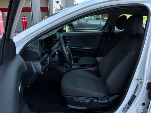 Used 2025 Kia K4 FWD image 10