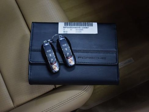 Used 2017 Porsche 911 Carrera 4S AWD/4WD image 6