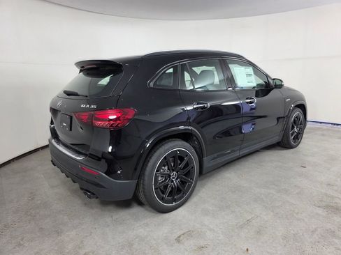 New 2026 Mercedes-Benz GLA 35 AMG 4MATIC image 4