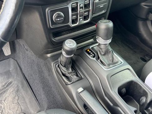 Used 2020 Jeep Gladiator Sport w/ Quick Order Package 24S AWD/4WD image 24