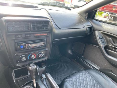 Used 2000 Chevrolet Camaro LT w/ Sport Appearance Pkg image 9