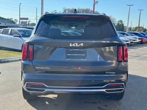 Certified 2023 Kia Sorento SX FWD image 5