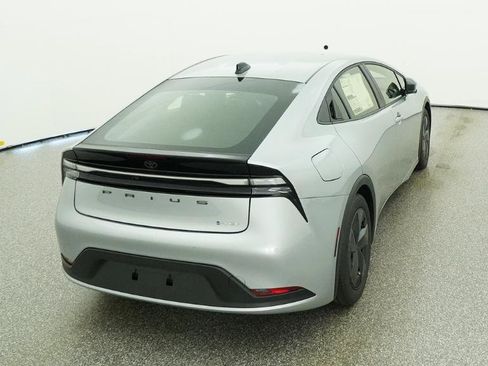 New 2026 Toyota Prius Plug-In Hybrid FWD image 11