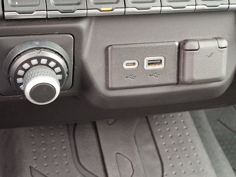 Used 2022 Chevrolet Silverado 1500 Custom Trail Boss image 24