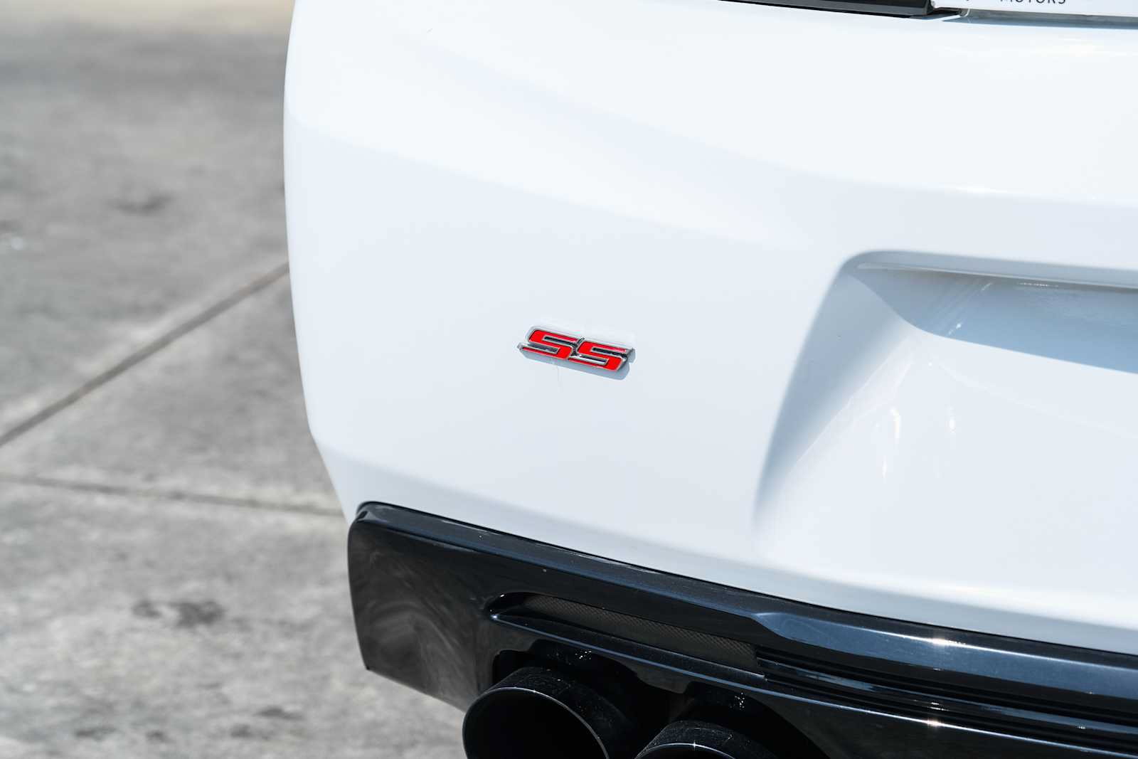 Used 2018 Chevrolet Camaro SS RWD image 15