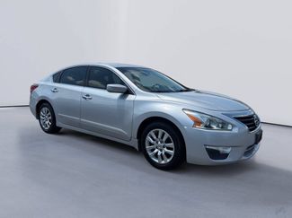 Used 2013 Nissan Altima 2.5 S FWD video 1
