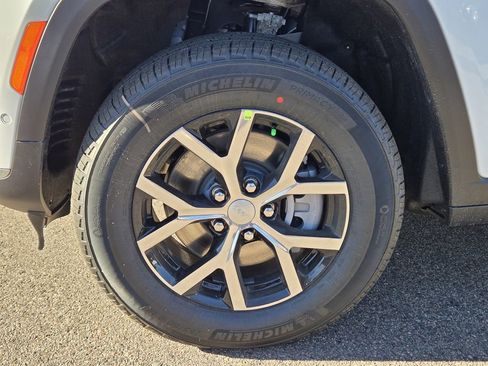 New 2025 Jeep Grand Cherokee L Limited w/ Luxury Tech Group II image 6