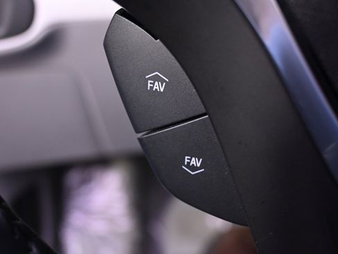 Used 2017 Chevrolet Bolt Premier w/ Infotainment Package image 35