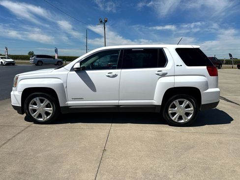 Used 2017 GMC Terrain SLE image 4