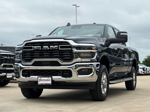 Used 2026 RAM 2500 Big Horn AWD/4WD image 3