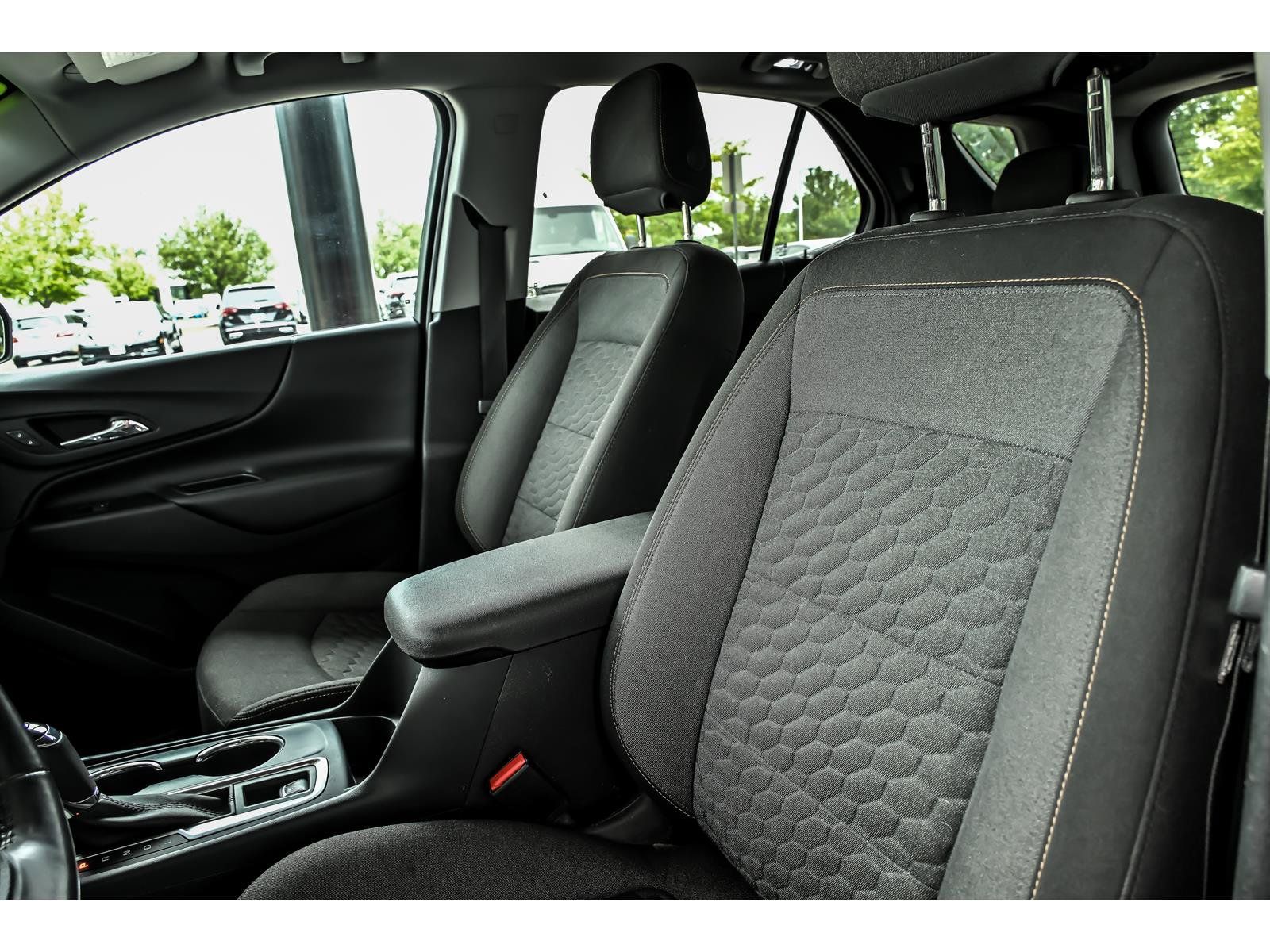 Used 2018 Chevrolet Equinox LT AWD/4WD image 12