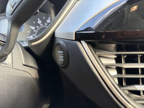 Used 2022 Ford Escape SE w/ Convenience Package image 17