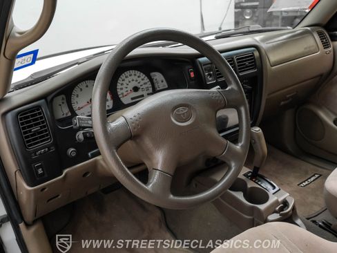 Used 2002 Toyota Tacoma PreRunner image 4