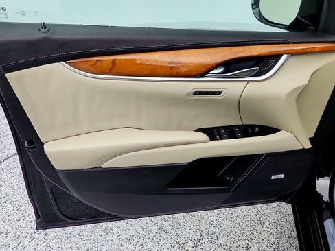 Used 2018 Cadillac XTS Luxury image 10