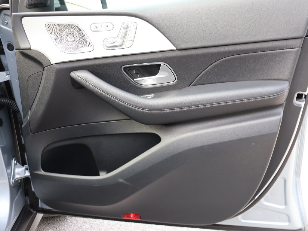 Used 2025 Mercedes-Benz GLE 350 4MATIC image 8