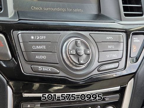 Used 2020 Nissan Pathfinder SV FWD image 23