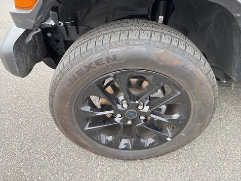 Used 2025 Jeep Wrangler Unlimited Sahara w/ Safety Group image 10