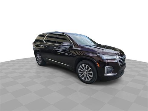 Certified 2023 Chevrolet Traverse Premier image 2