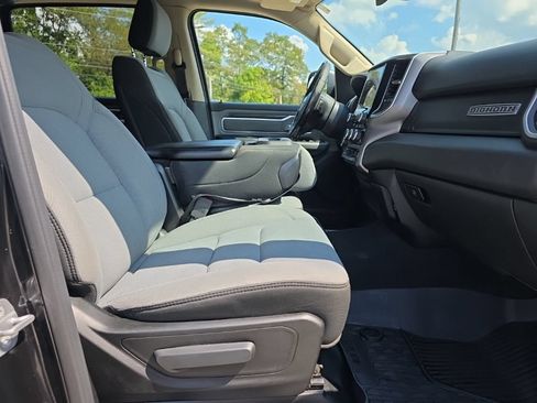 Used 2019 RAM 1500 Big Horn AWD/4WD image 18