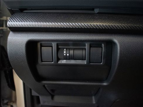 Used 2026 Subaru Crosstrek 2.5i Limited AWD/4WD image 19