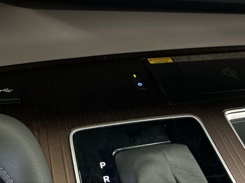 Used 2024 Toyota Sienna XLE w/ XLE Plus Package FWD image 35