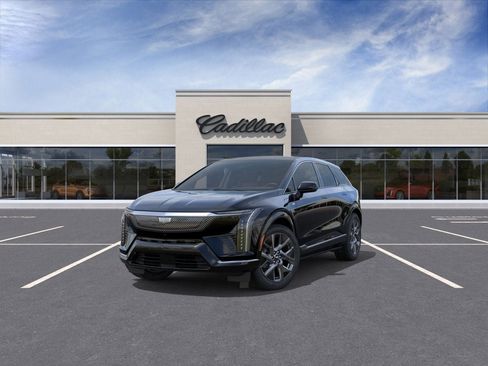 New 2025 Cadillac Optiq Luxury 2 image 8