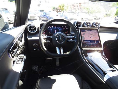 Certified 2025 Mercedes-Benz GLC 350e 4MATIC image 9