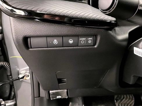 New 2026 Nissan Kicks SR image 26