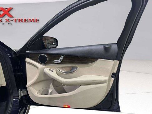 Used 2018 Mercedes-Benz C 300 Sedan image 37