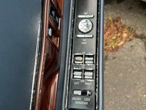Used 1999 Buick Le Sabre Custom FWD image 13
