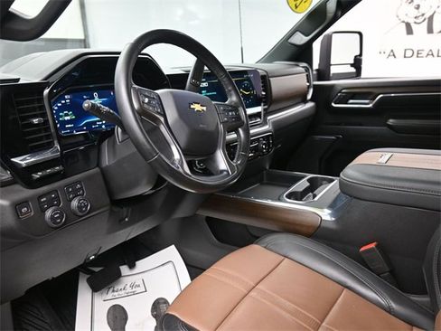 Used 2024 Chevrolet Silverado 2500 High Country w/ High Country Premium Package image 14