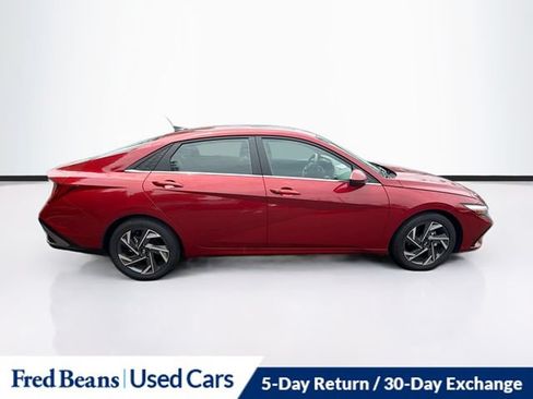Certified 2025 Hyundai Elantra SEL FWD image 11