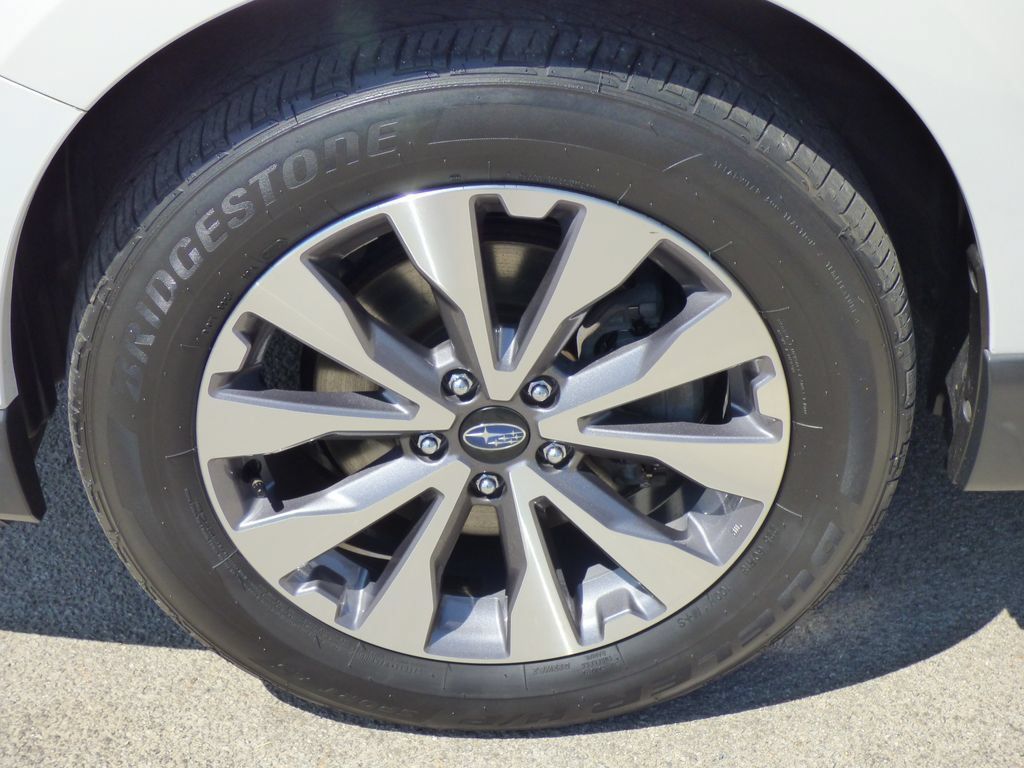 Used 2019 Subaru Outback 2.5i Touring AWD/4WD image 9