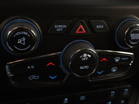 Used 2018 RAM 2500 Laramie w/ Sport Appearance Group image 30