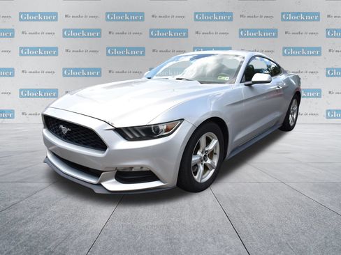 Used 2015 Ford Mustang Coupe RWD image 8