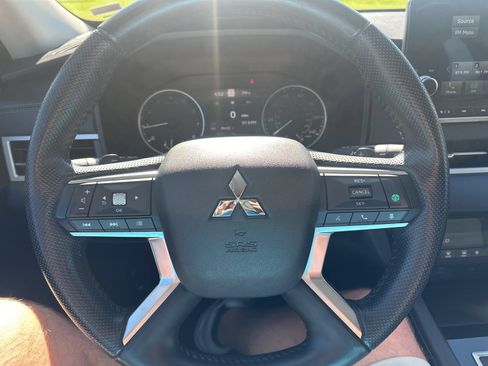 Used 2024 Mitsubishi Outlander SE AWD/4WD image 12