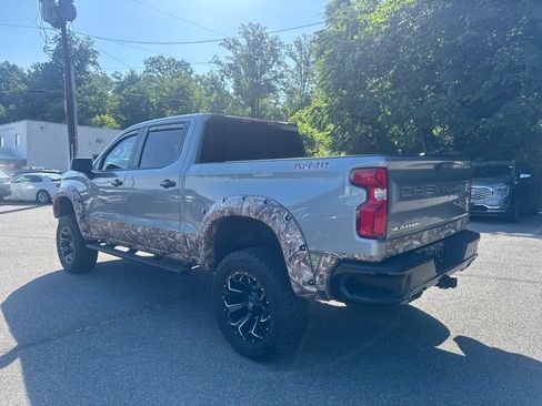 Used 2024 Chevrolet Silverado 1500 LT Trail Boss w/ Convenience Package II AWD/4WD image 4