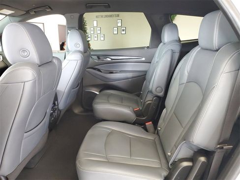 Used 2024 Buick Enclave Premium image 26