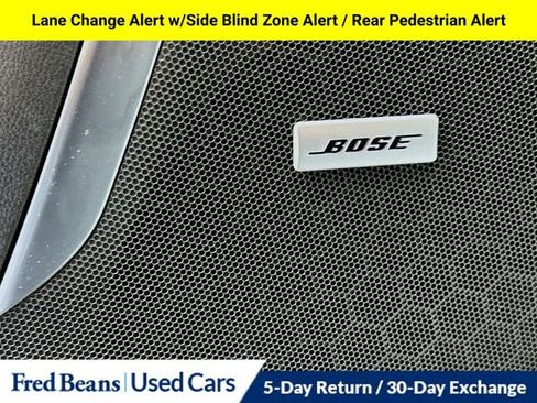 Certified 2024 Chevrolet Suburban Z71 w/ Luxury Package image 21